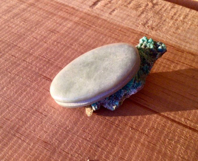 cabochon pierre de jade jadeite Guatémaltèque  AA vert eau guatemalita 45mm