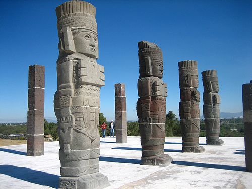 Atlantes de Tula-Espejo del cielo-Los 4 pilares del mundo 