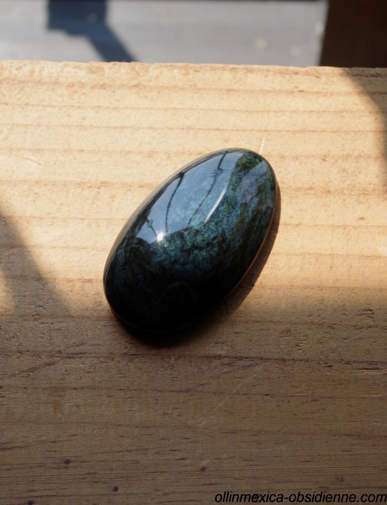 Obsidienne manto Huichol du Mexique AA rare 7cm, mentogochol ou velours