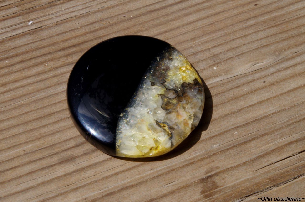Agate noire pierre fine 