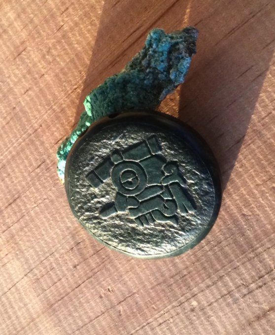 Pendentif Tlaloc divinité liée à l’Eau Mexica Aztèque pierre jade Guatemala Maya pendentif  Mexicain