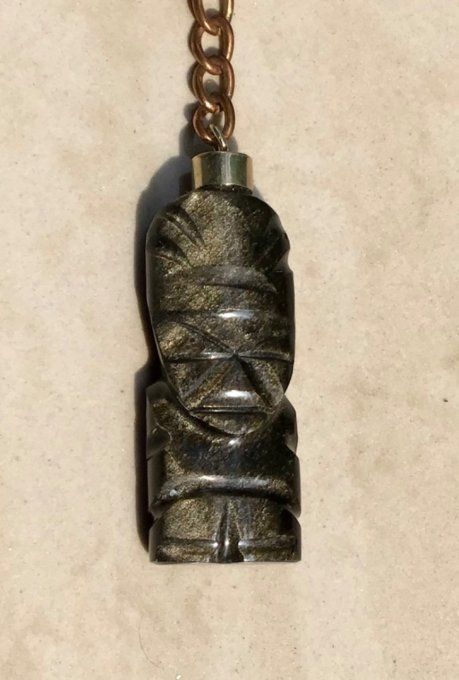 Figurine Aztèque Amérindienne  bijou Mexicain pendentif ou porte clés pierre obsidienne  protectrice