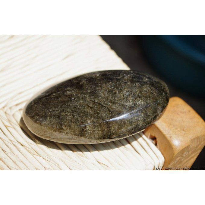 galet de massage 10cm pierre libératrice puissante énergie relaxante obsidienne dorée MExique