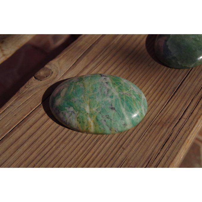 belle Pierre ou cabochon 7cm jade guatémaltèque vert eau qualité AA-2.76' large  precious stone guat