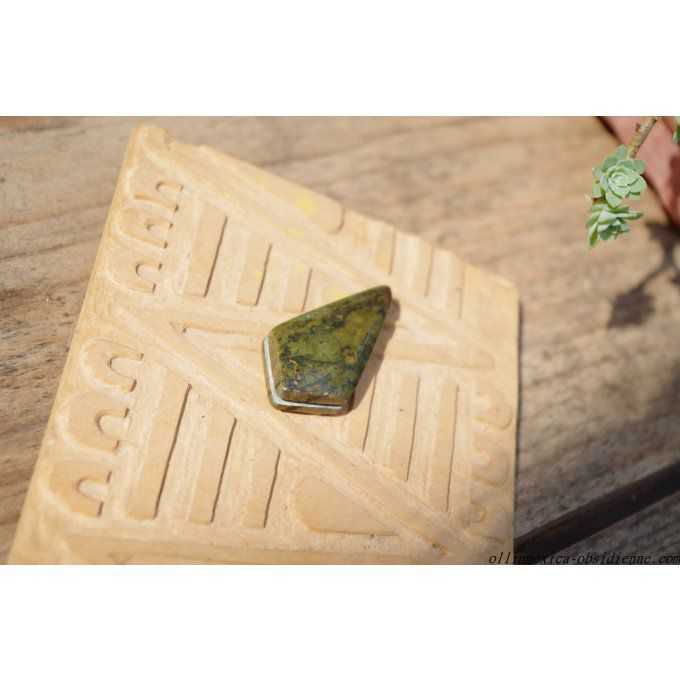 belle Pierre ou cabochon 4cm jade guatémaltèque vert eau qualité AA-1.57' large  precious stone guat