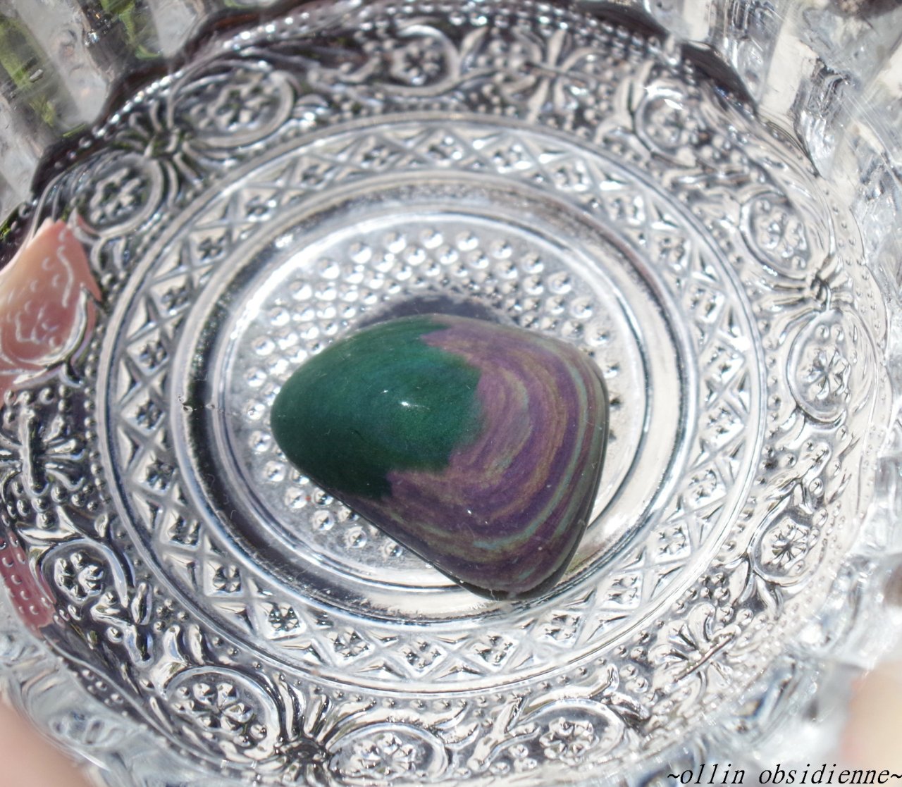 Obsidienne Arc-en-Ciel, Manto Huichol