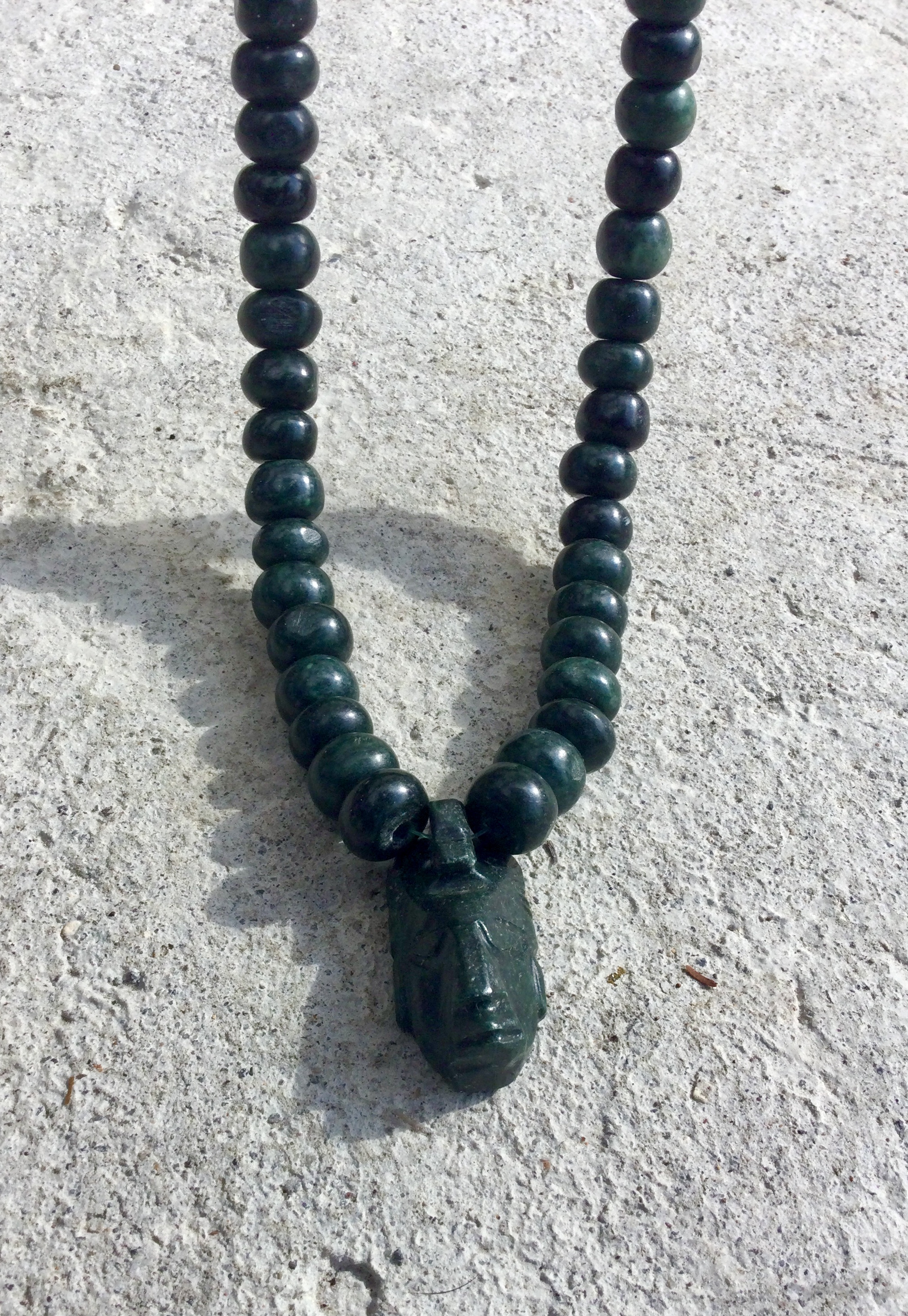 Collier maya ethnique Pierre de jade du Guatemala 
