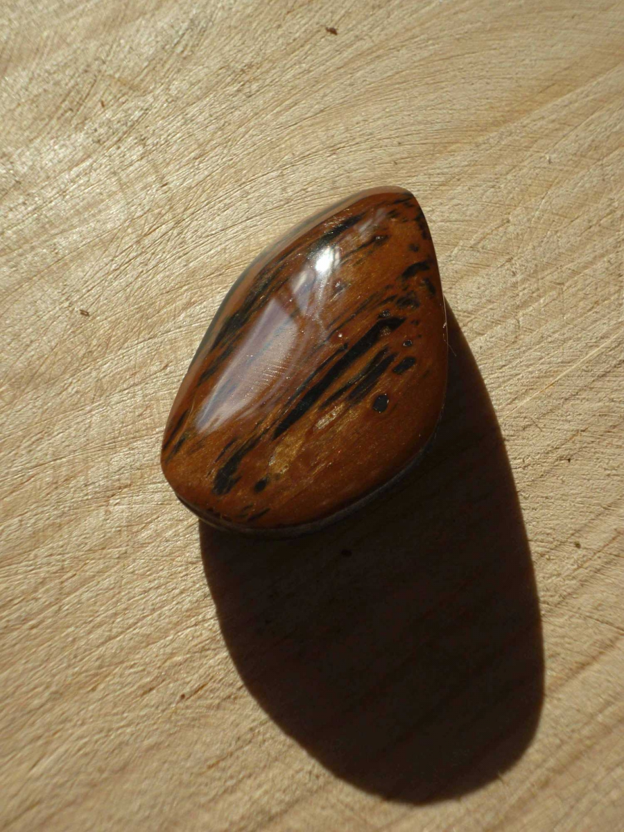 obsidienne caoba mahogany rouge acajou marron
